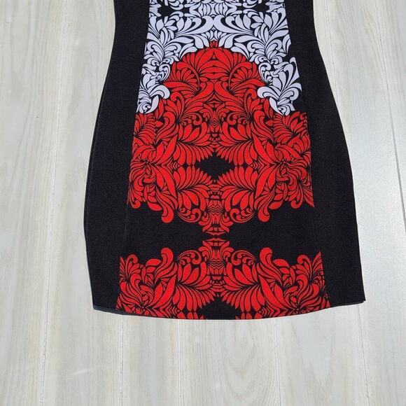 I LF Red and White Bodycon dress with side zipper - Picture 9 of 16